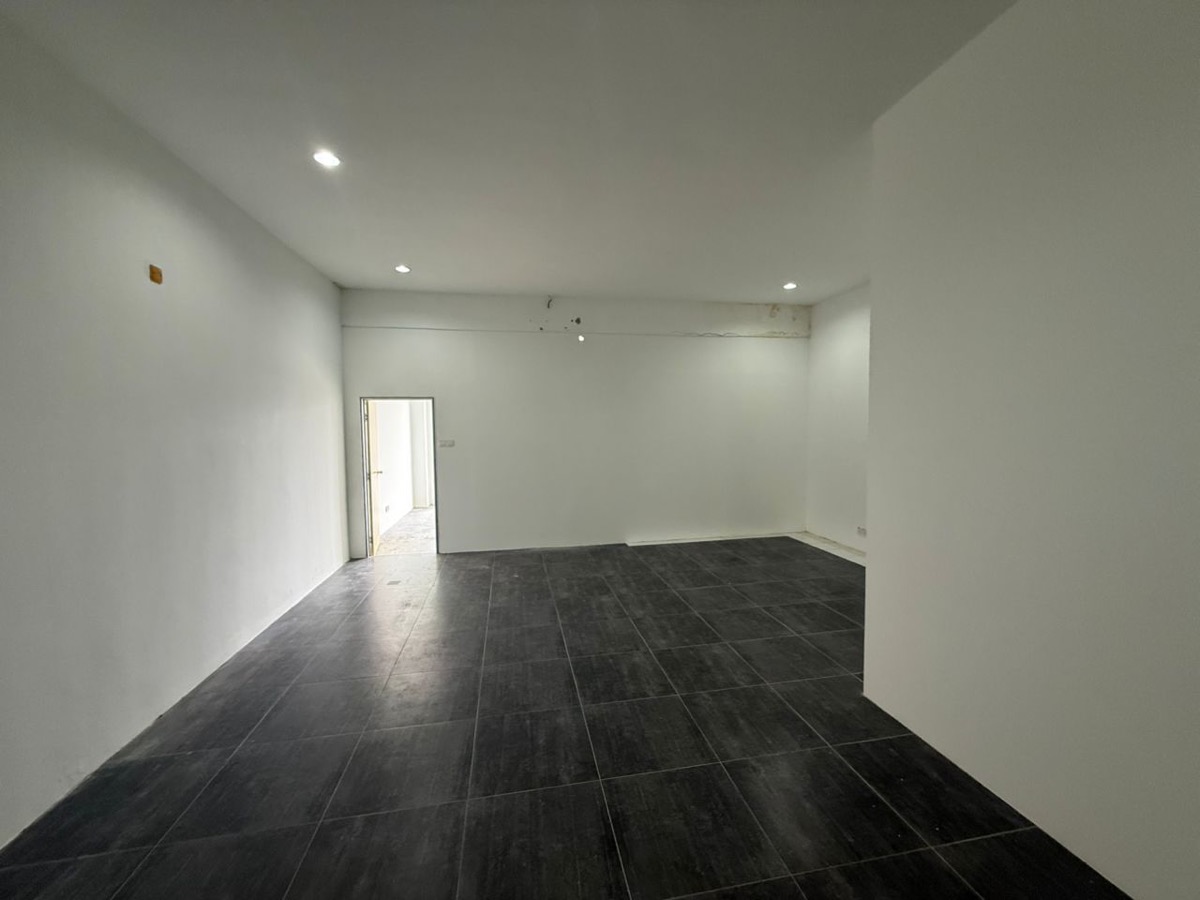 Kindergarten with raw walls before renovation